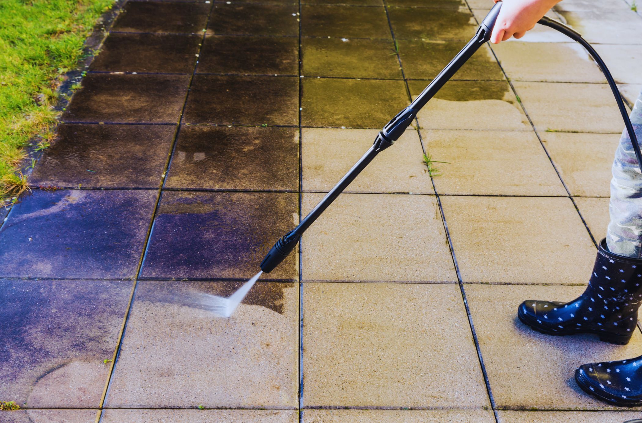 Soft Wash and Pressure Washing - Herman Dungan